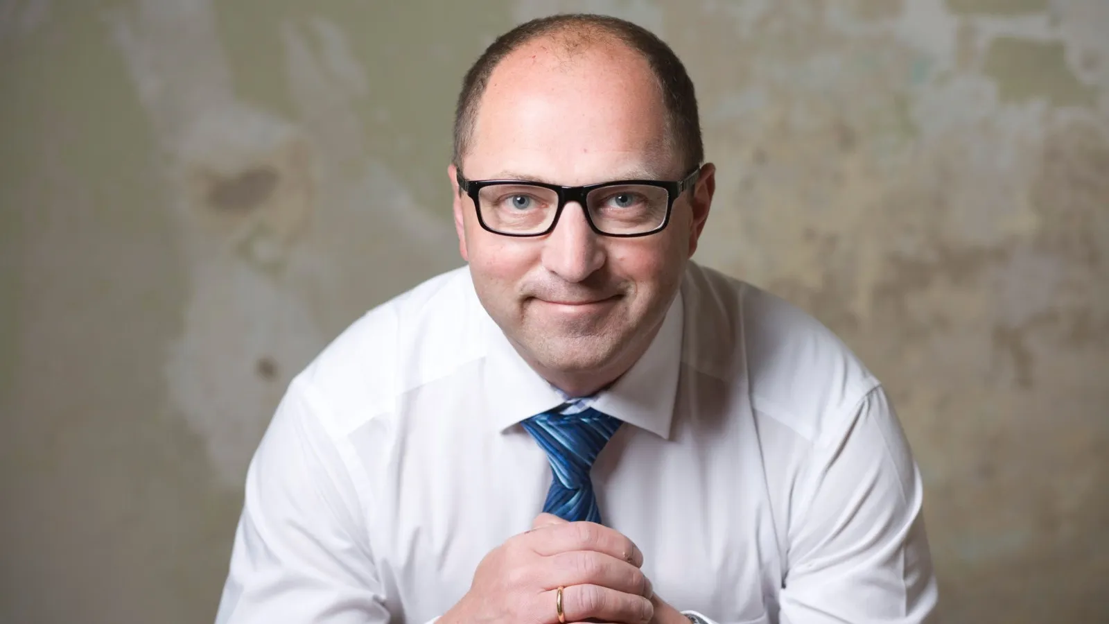 Silvio Jäck (Hörmann-Gruppe): Bedingt durch technologische Neuerungen wie Lichtdämmungs-, Kamera- und Fahrerassistenzsysteme sind die Kosten für einen Scheibenwechsel in den letzten Jahren massiv gestiegen.“